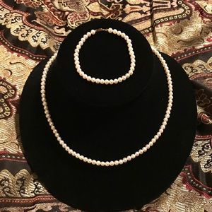 Genuine Pearl Necklace and Bracelet Set